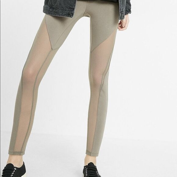 ✨ Mid Rise Sexy Stretch Cut-Out Mesh Leggings✨ - Picture 3 of 4